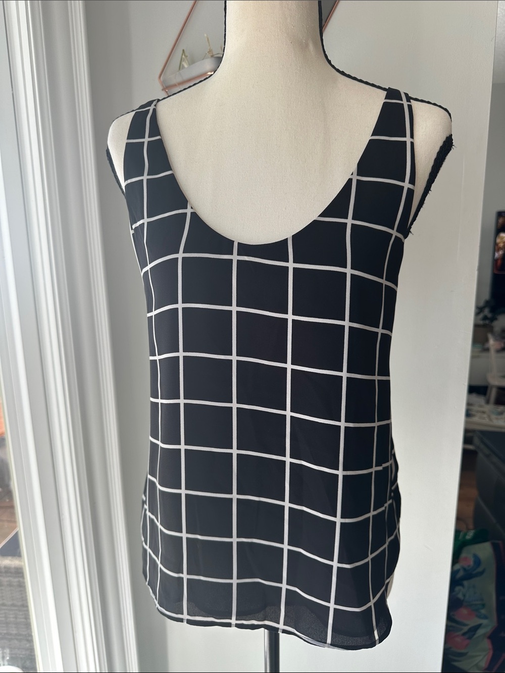 LOFT ANN TAYLOR Black Windowpane Tank Top Chiffon Office Size Small Petite